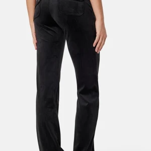 Byxor Juicy Couture  - Svarta Juicy Couture Del Ray Velour i fint skick. Storlek 152-158.   Nypris 1199. 