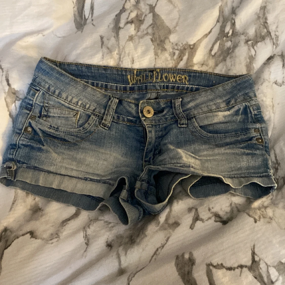 Lågmidjade jeansshorts