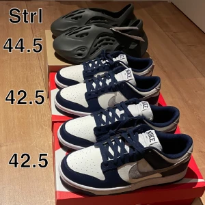 Skor - Säljer Yeezy Foam runners ”carbon” - 1100kr        Nike dunk low ”midnight navy” - 1400kr                         Box medföljer - kvitto finns.  Skriv om ni har frågor 