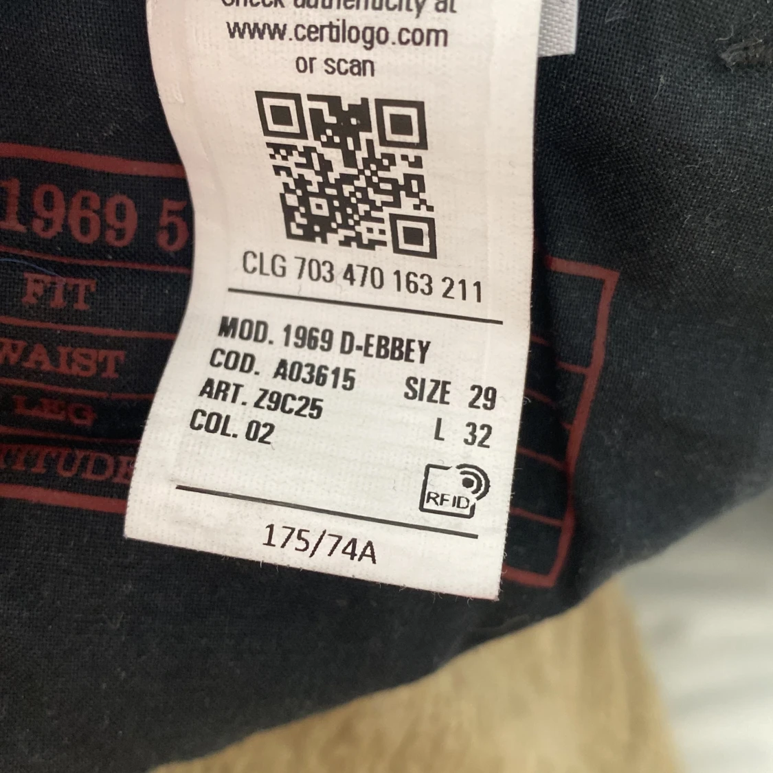 Lågmidjade bootcutjeans - 93