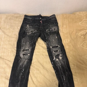 Dsq2 jeans - Storlek 46 Sköna fina jeans