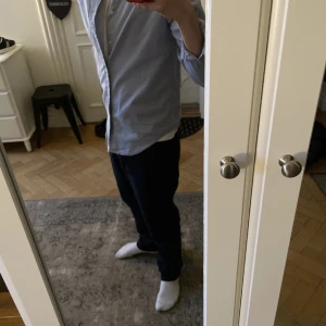 Ralph lauren skjorta - Säljer denna feta Ralph Lauren skjortan som oasssr perfekt till sommaren🤑 Skjortan har inga defekter och är näst intill oanvänd då skicket är 8/10🙌🏻 Hör av dig vid minsta fundering 