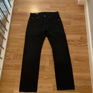 Levis jeans 501  - Nyskick använda fåtal gånger stl W28 L32