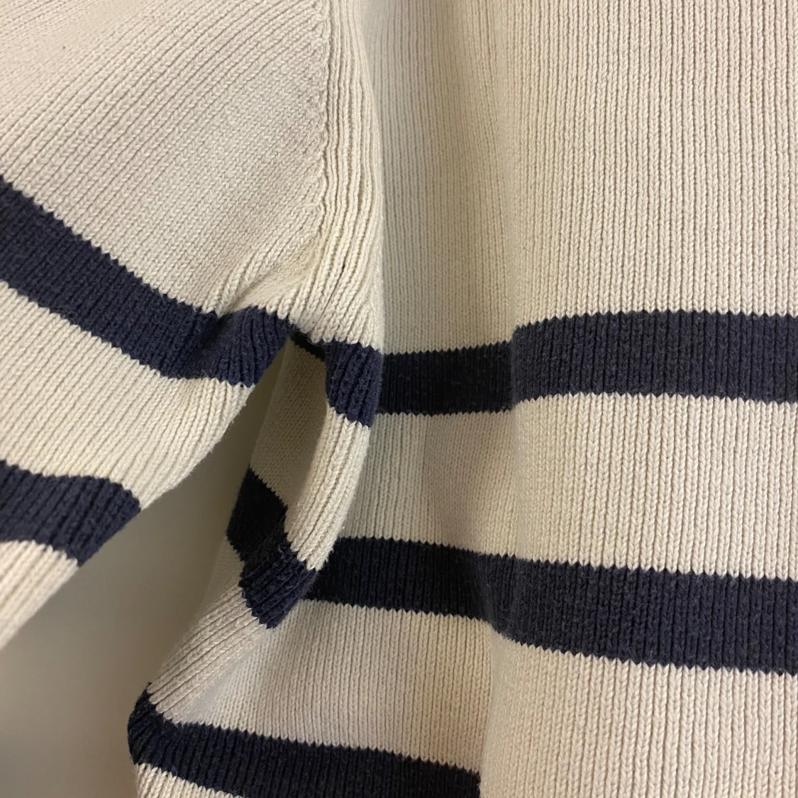 Stickad tröja XL - 91