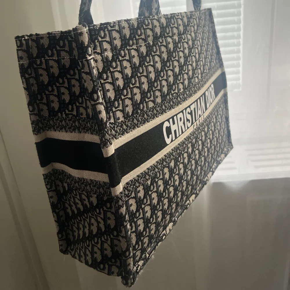 Tote bag köpt i Spanien aldrig använd . Accessoarer.