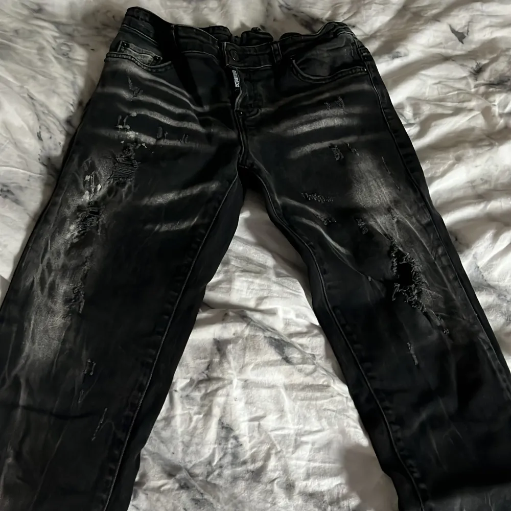 Tja säljer nu mina jättefina dsq2 jeans om du har någon fråga så är det bara att skriva. Jeans & Byxor.