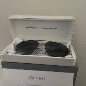 Chimi  - Chimi aviators blå Ny pris 1400