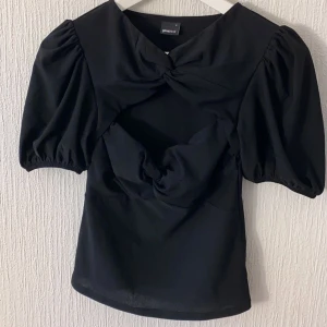 Topp - Supersöt topp som passar perfekt till fest!