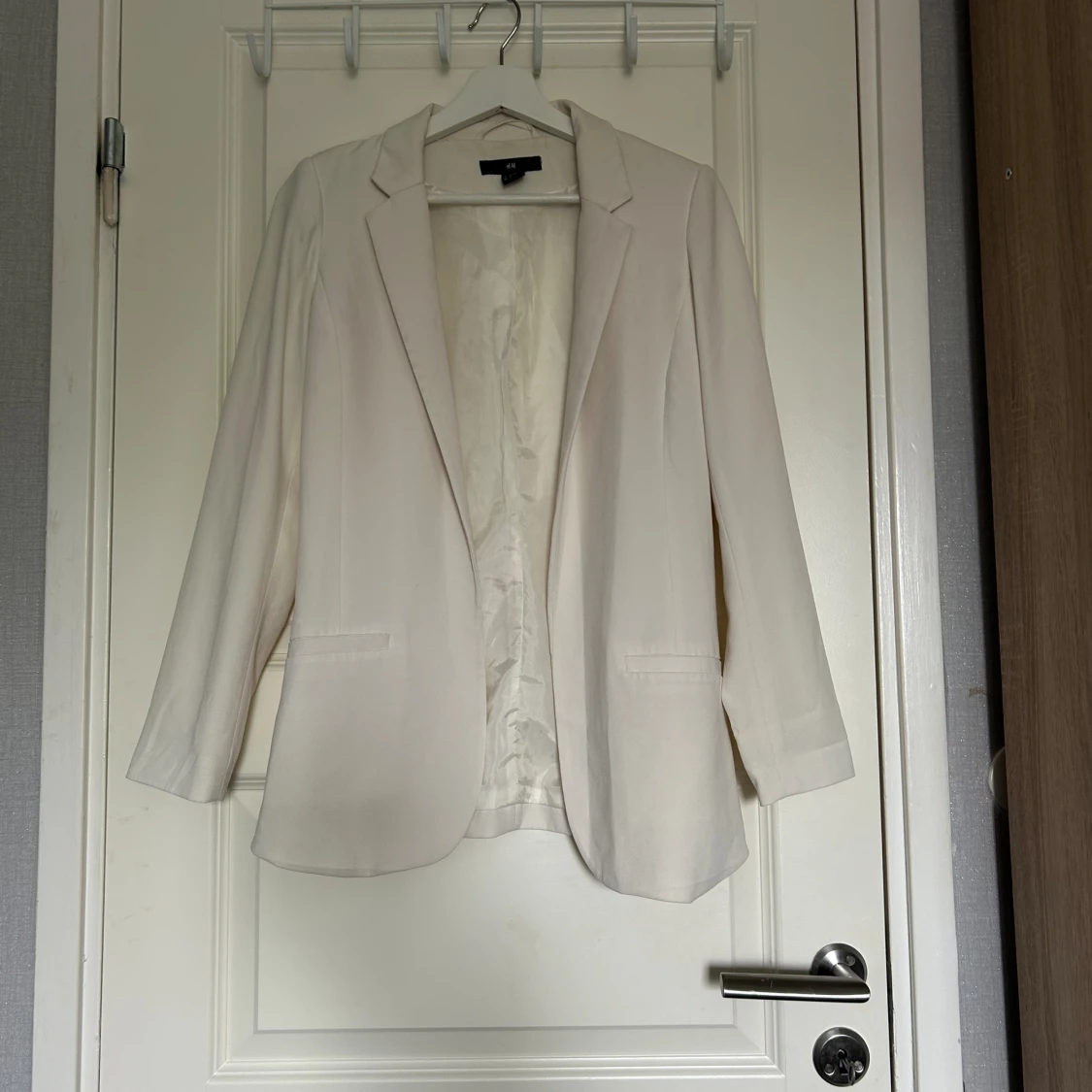 Hm kavaj krämvit - 90