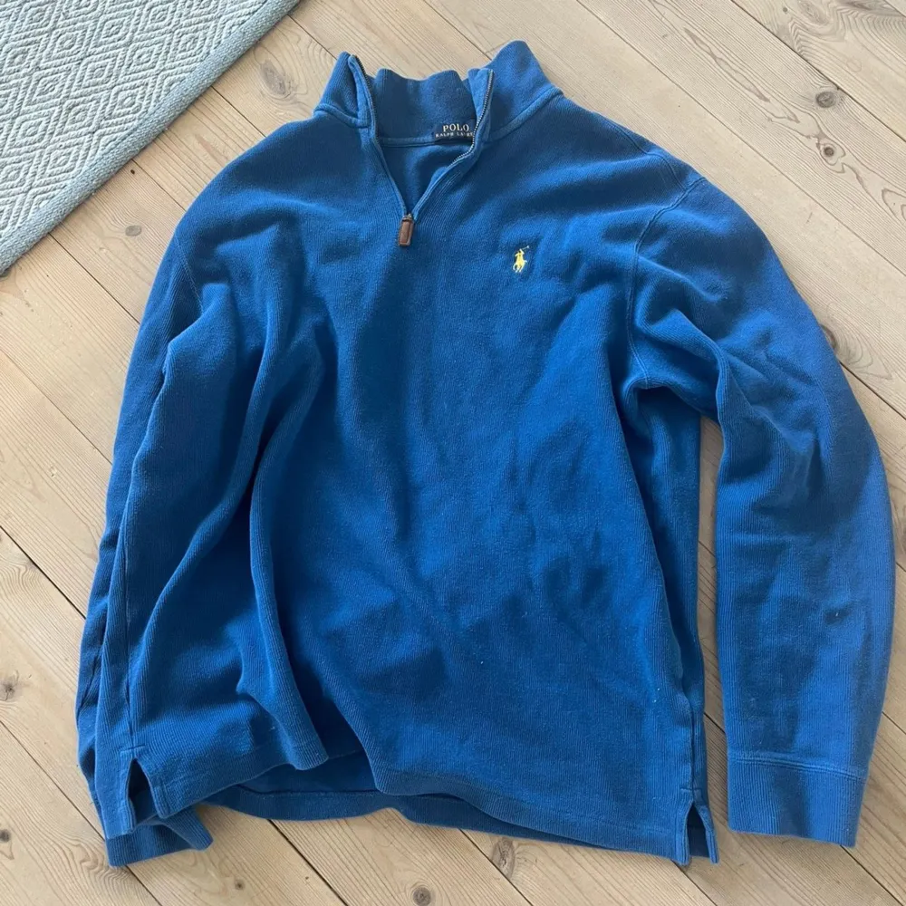 👔 Sparsamt använd Ralph Lauren Halfzip. Har ni någon fråga skicka gärna ett pling 🛎️! |Storlek: M|. Tröjor & Koftor.