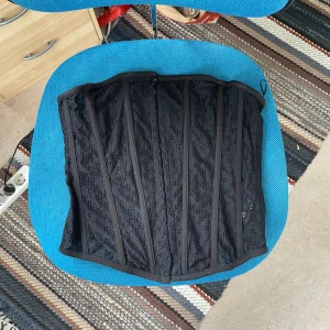 Korsett Zara - Den är för stor för mig Brukar ha S men var dum nog att ändå köpa M