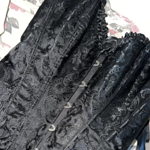 Korsett - korsett topp som var för liten så kan därför inte skicka bild🤍