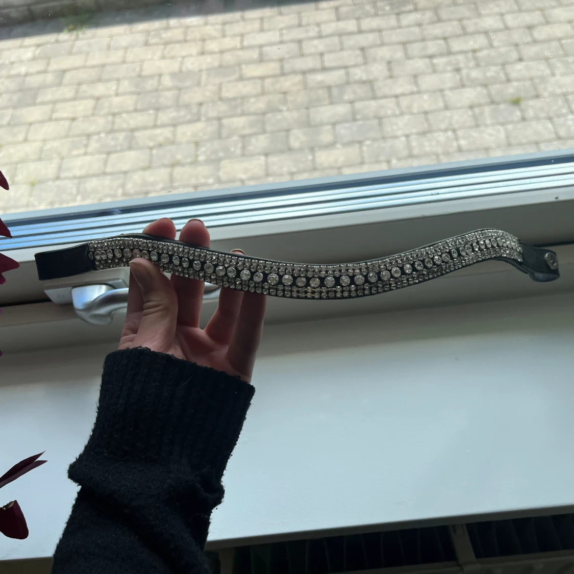 Pannband med kristaller  - 90