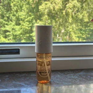 Parfym  - Hela 90 ml. lukt av caramel och vanilj nummer 71 från sol de janeiro 