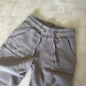 mjukis byxor  - storlek S, trendiga mjukis från från lager 157. använt fåtal gånger skriv för mer information 