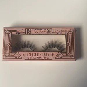 Lösögonfransar  - Lösögonfransar som jag fått i present men kommer inte till användning då jag inte använder lösögonfransar. 3D flux mink lashes från lasplash pris kan diskuteras.