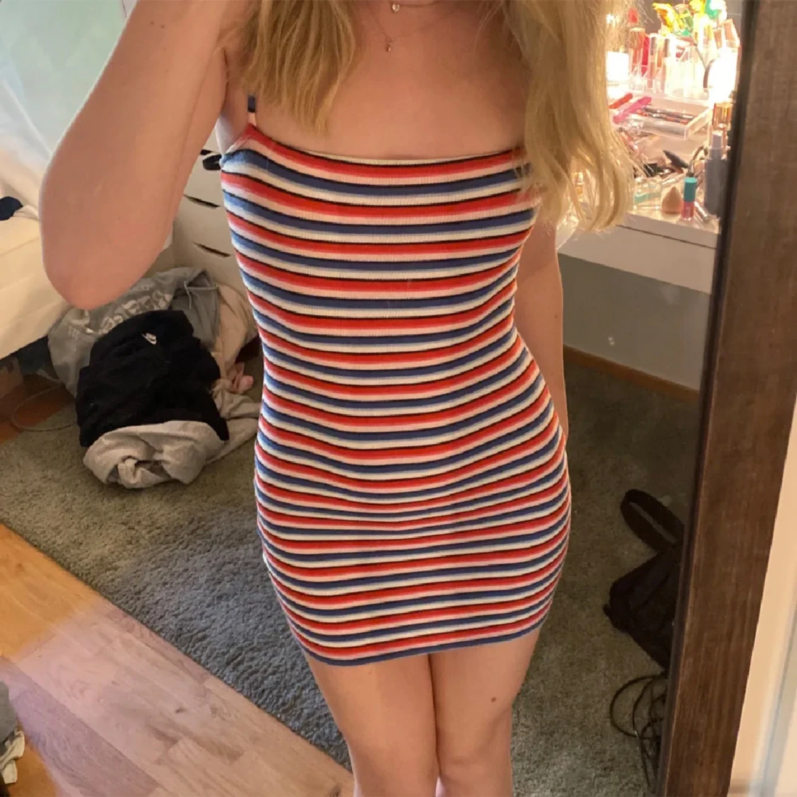 Randig kort klänning 