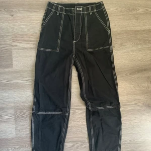 Cargo pants - Sitter bra på en XS men är lite för kort på mig som är 165cm