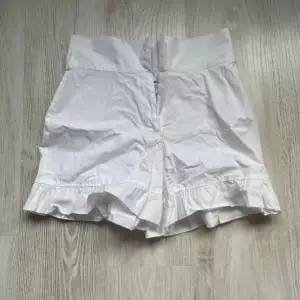 Fina shorts från nakd