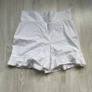 Shorts - Fina shorts från nakd