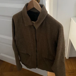 Sällsynt Regent Jacka/Overshirt - Nypris: 3000 kr Mycket bra skick! Som nyskick Storlek M