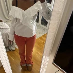 Volang blus  - Väldigt söt med volang🤍🤍