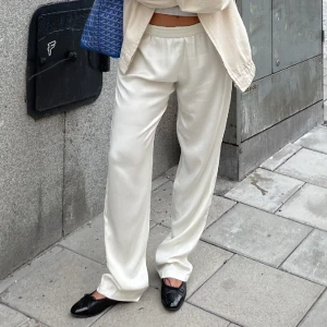 Dream Pants Cloud  - Dream Pants Cloud från djerfavenue. Nypris: 1399kr. Köparen står för frakten. 