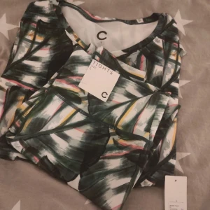 Nytt Träningsset stl L Cubus - Helt nytt träningsset med lappar kvar från Cubus i stl L.