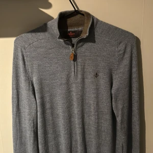 Morris tröja - Morris merino  Endast använd 1 gång  Nypris - 1300-1800 kr Skick :10/10 Hör av er vid funderingar!