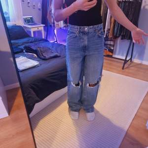 High waist denim jeans i storlek 38 från ginatricot 