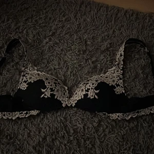 intimissimi bh! - helt i nyskick, köpt för 600-700kr! jätte skönt material! 💙