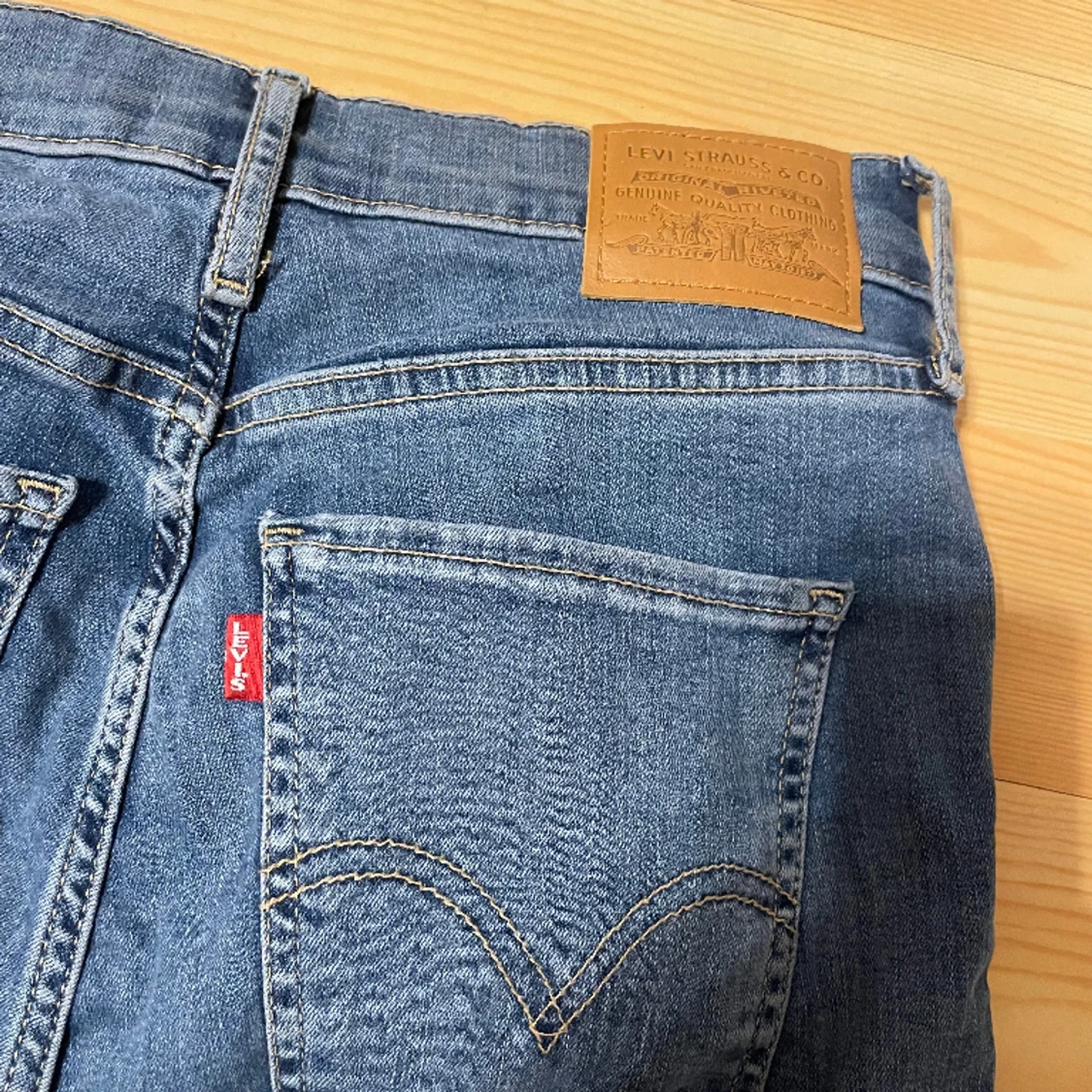 Levis jeans
