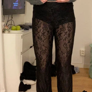 Spetsbyxor - Snygga spetsbyxor, vet inte vart dem kommer ifrån. Supertrendiga. Inga defekter, frakt tillkommer