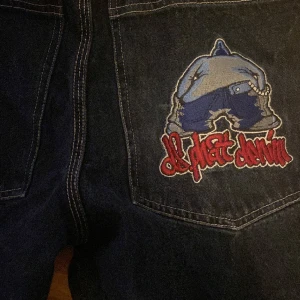Jorts - jävligt coola jorts från ds phat denim. passar skitbra till att skatea ! Dm för funderingar