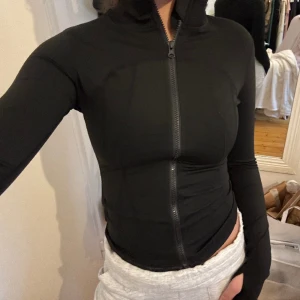 Träningströja - Tight Zip up träningskofta aldrig använd