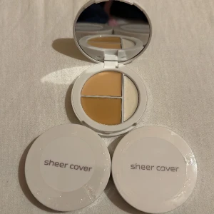 Nyskick - Conceal & Brighten Trio / Light&Medium  10kr  styck 