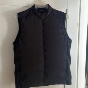 Sailracing väst - Säljer nu min race welded light vest carbon  Använd 4 gånger nyskick  Nypris: 3000kr