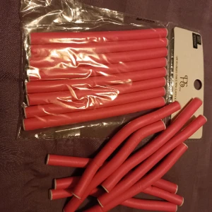 Skumkrullare  - Säljer 1pkt oöppnad + 8st lösa. Använt 2ggr  Använder dem för sällan och därför skänker jag dem.