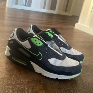 Nike Airmax 90 - Fint skick, köpta på JD i Stockholm | Storlek 42,5 | Skriv om funderingar finns 🤩