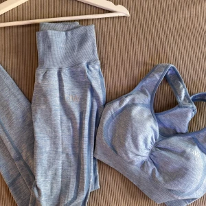 ICIW set  - Oanvänt träningsset från ICIW med scrunch vid rumpan