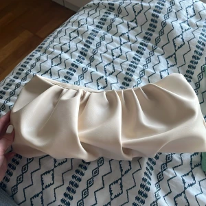 Väska lxa  - Väska som är helt oanvänd ifrån lxa. 