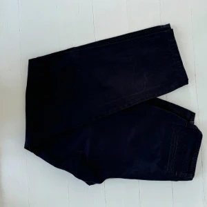 Blå chinos - Mörkblå chinos, toppenskick!