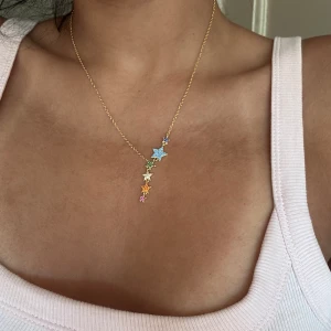 Stjärn Halsband - Rostfritt, 18k guldpläterat och vattentåligt halsband från YLA accessories (fler bilder på deras instagram).  Beställ här eller på vår hemsida