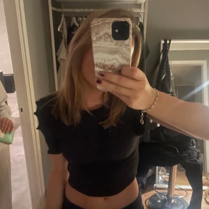 Zara topp - Säljer denna gulliga toppen från zara i superbra skick!