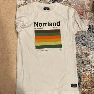 Norrland tshirt helt ny  Skriv ifall du har frågor