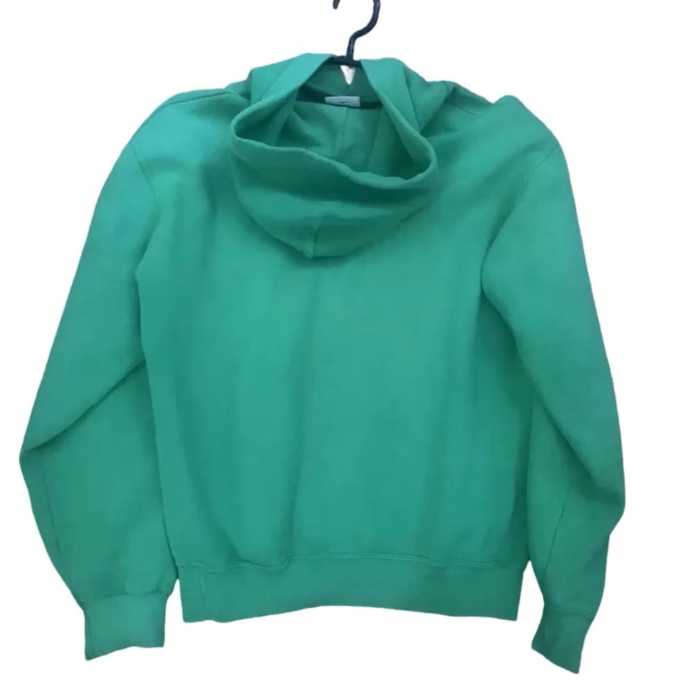 Hej! Säljer denna sjukt snygga limiterade One Of One hoodie. Skick 9/10 riktigt skön att ha på sig. Hoodies.