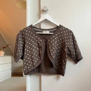 Unik bolero - Säljer denna så fina och unika boleron💗Priset går att diskutera💕