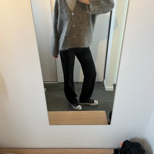 Kostymbyxor Filippa K - Lågmidjade raka kostymbyxor från Filippa k. Fint skick!