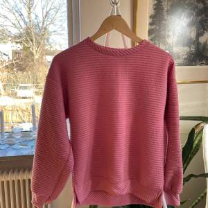 Rosa collage tröja från Zara - storlek S!