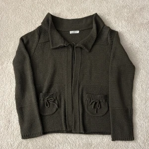 Kofta  - Jättesöt mörkgrön kofta🥰🥰